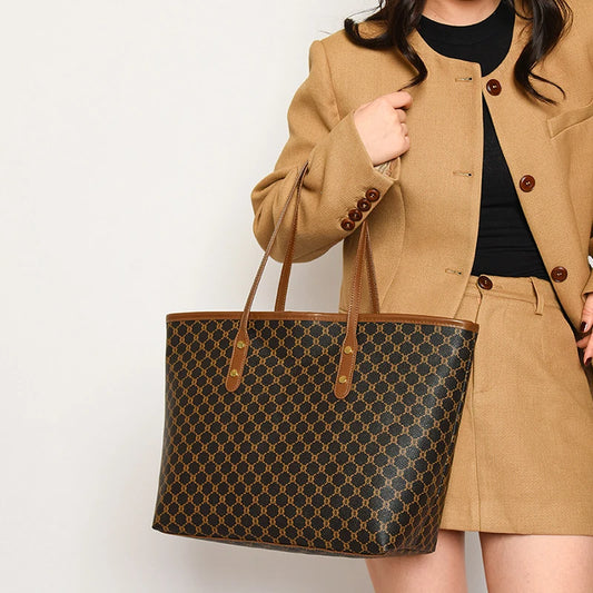 Claire Tote