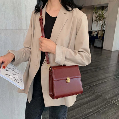 Claire Crossbody