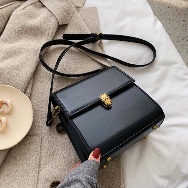 Claire Crossbody