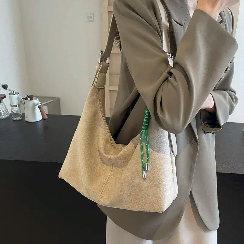 Aria Slouch Bag