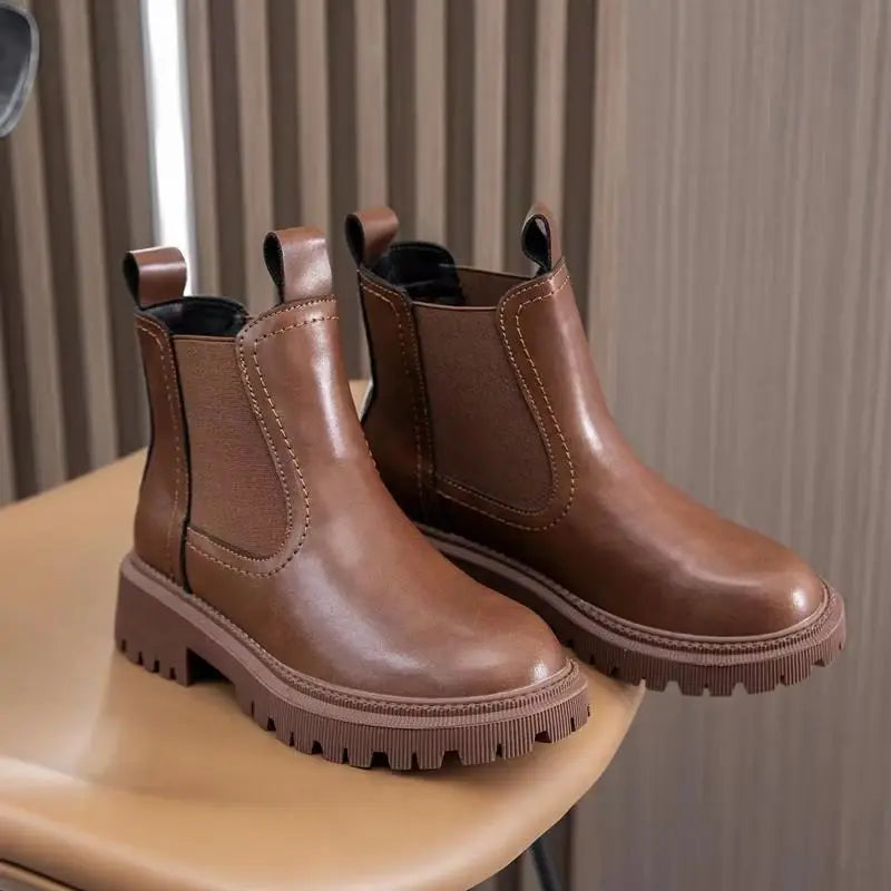 Harper Leather Chelsea Boots