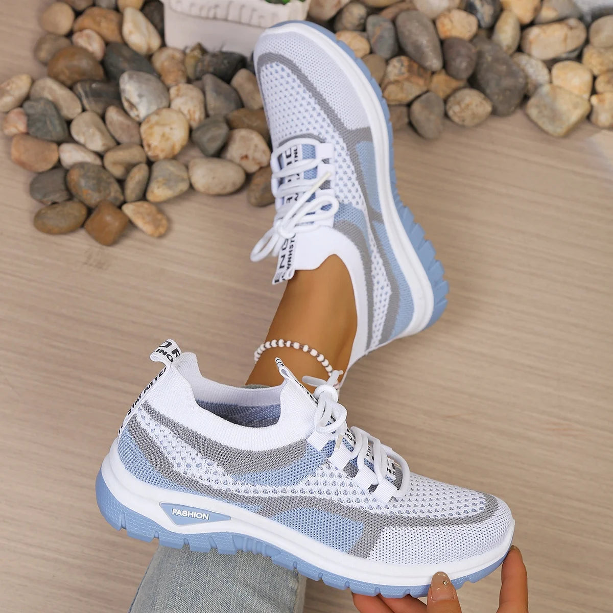 Luna Sneakers