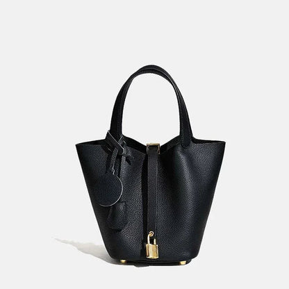 Élodie Bucket