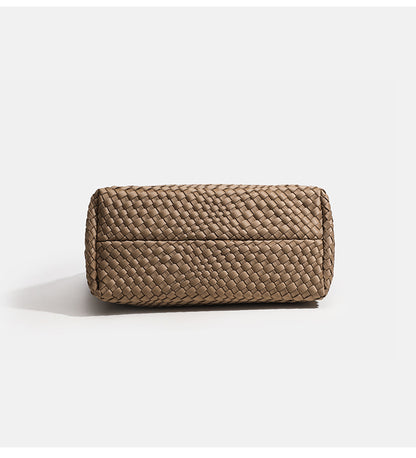 Emily Tote