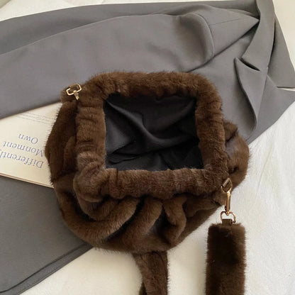 Luna Cloud Bag