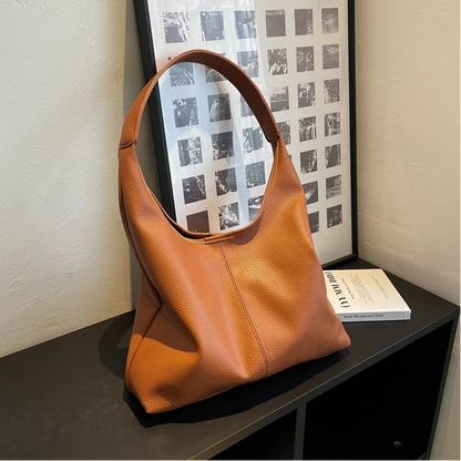 Naomi Tote