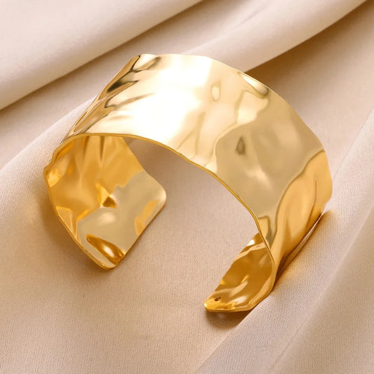 Valeris Textured Gold Cuff