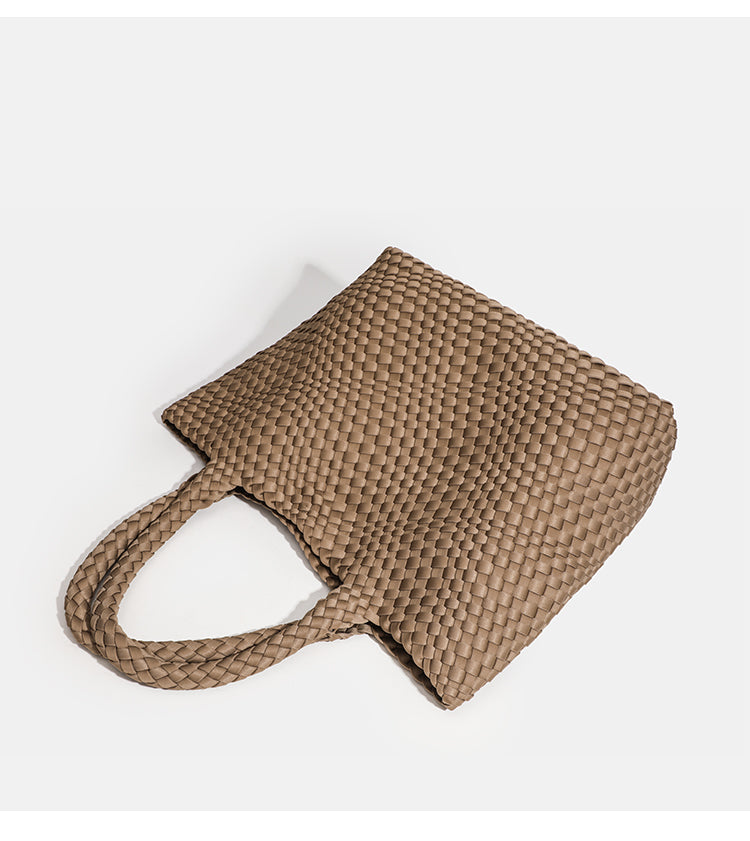 Emily Tote