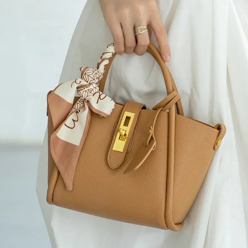 Vivienne Tote
