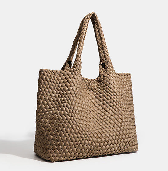 Emily Tote