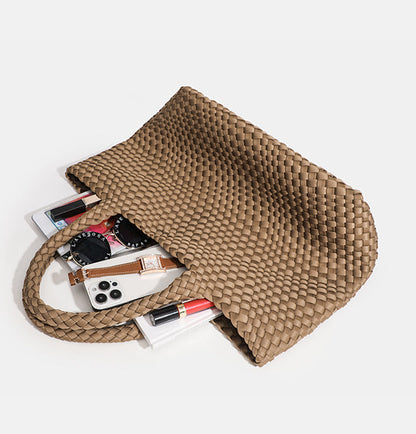 Emily Tote