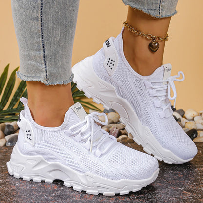 Nova Sneakers