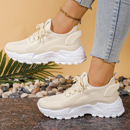 Nova Sneakers
