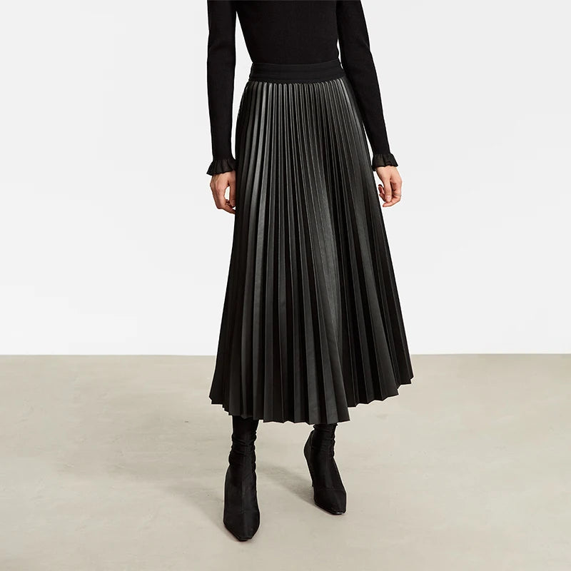 Charlotte Pleated