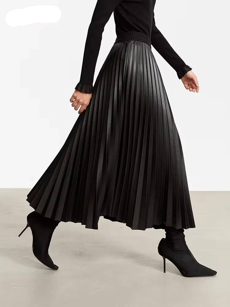 Charlotte Pleated